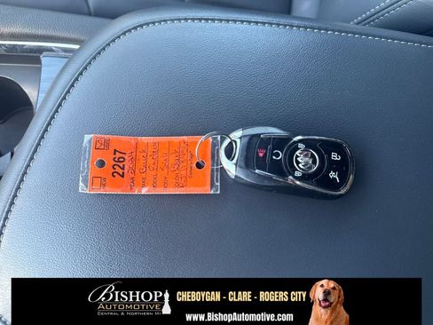 Used 2024 Buick Enclave Essence AWD/4WD image 24