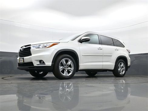 Used 2016 Toyota Highlander Limited Platinum image 22