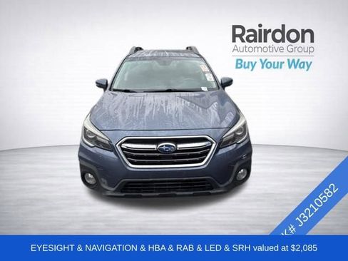 Used 2018 Subaru Outback 2.5i Limited image 2