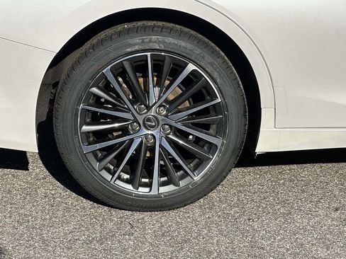 Used 2023 Lexus ES 250 w/ Premium Package image 10