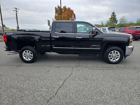 Used 2015 Chevrolet Silverado 3500 LTZ w/ Duramax Plus Package image 7