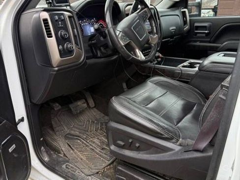 Used 2016 GMC Sierra 3500 Denali w/ Duramax Plus Package image 3