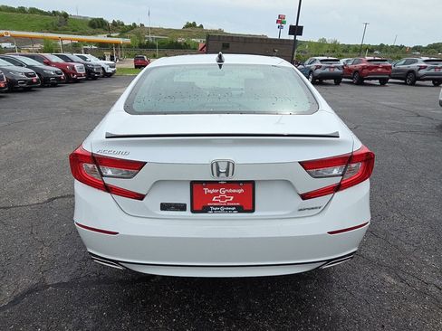 Used 2022 Honda Accord Sport image 7