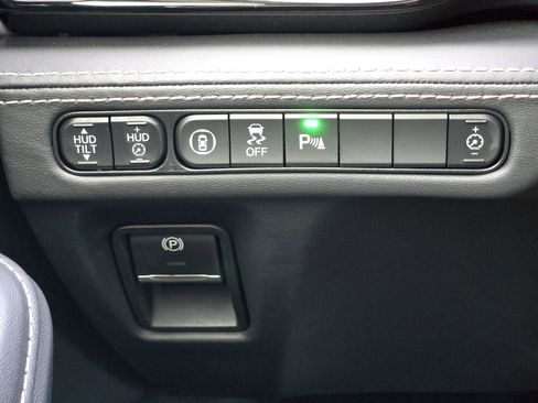 Used 2024 Acura MDX SH-AWD w/ Advance Package image 22