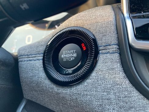 Used 2025 Jeep Compass Latitude image 19