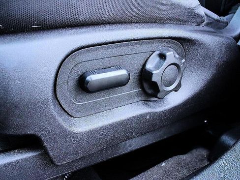 Used 2014 Ford Explorer XLT FWD image 9