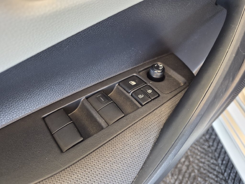 Used 2020 Toyota Corolla LE w/ LE Premium Package FWD image 15
