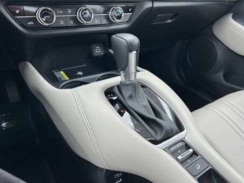 Used 2025 Honda HR-V EX-L image 22
