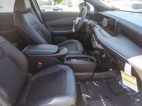New 2026 Nissan Leaf SV+ w/ Illuminated Package FWD image 18