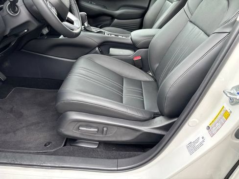 Used 2026 Honda HR-V EX-L image 4