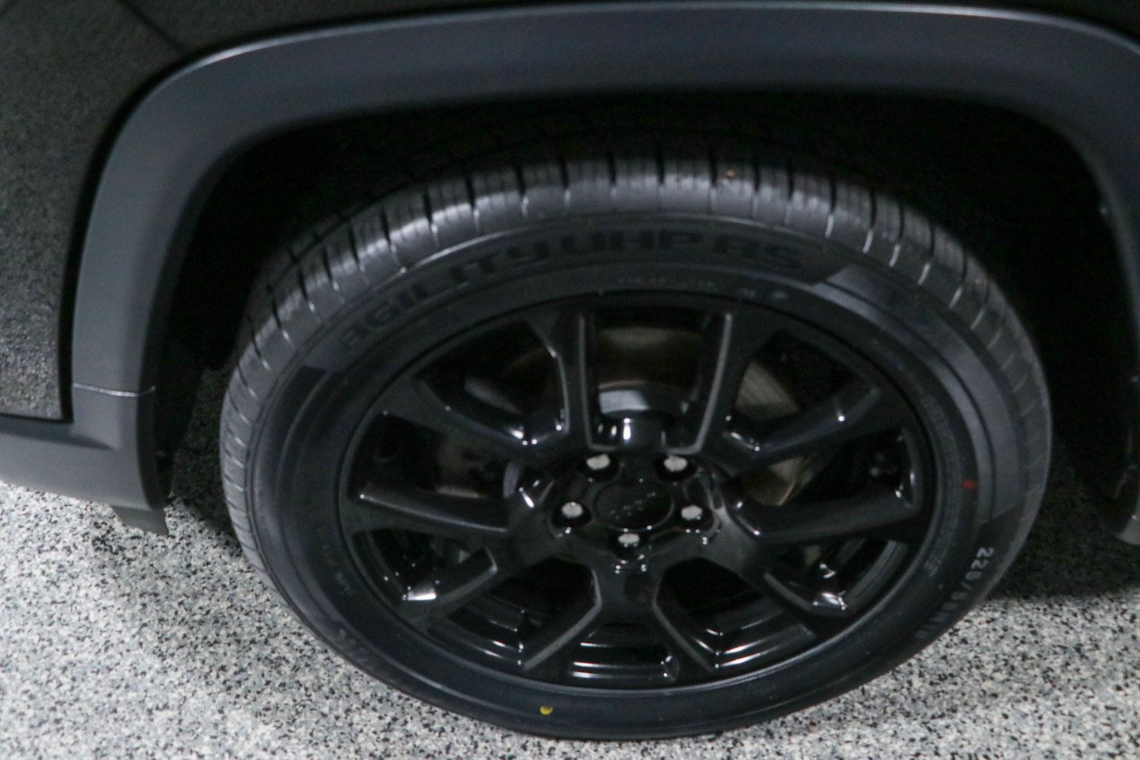 Used 2022 Jeep Compass Latitude FWD image 11