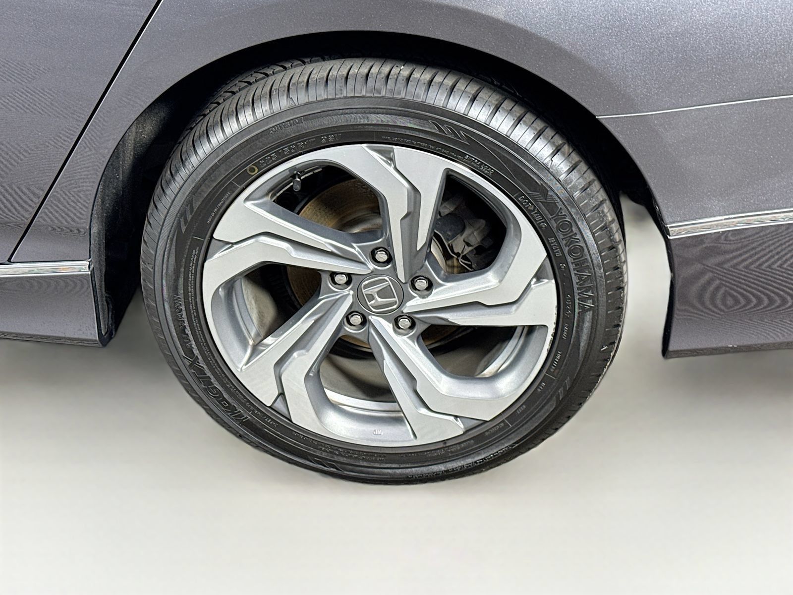 Used 2019 Honda Accord EX-L image 9