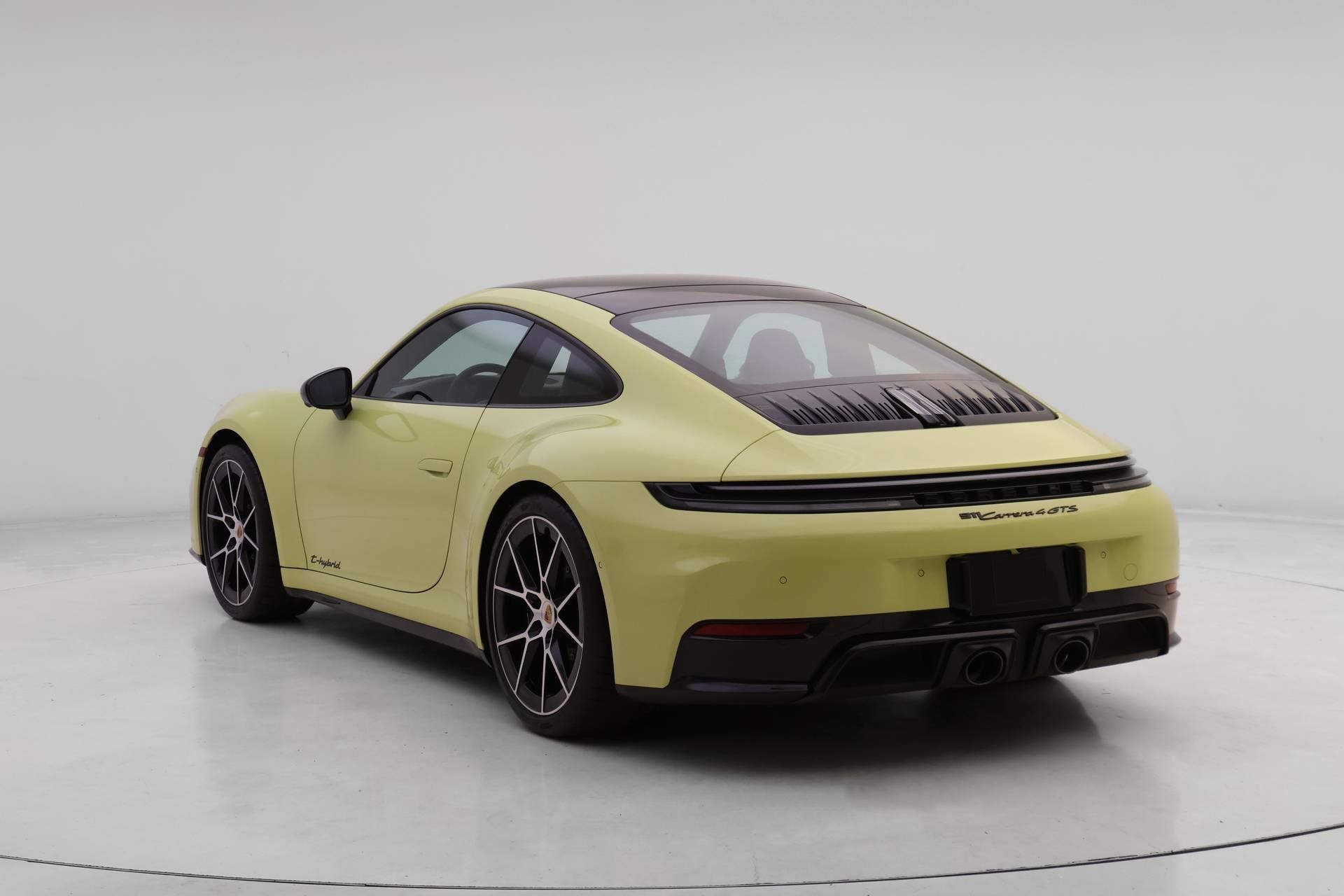 Certified 2025 Porsche 911 Carrera 4 GTS AWD/4WD image 3