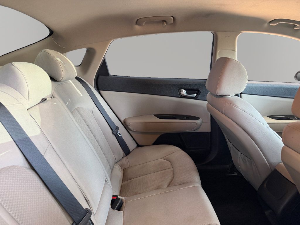 Used 2018 Kia Optima LX FWD image 24