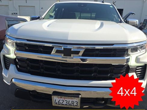 Used 2022 Chevrolet Silverado 1500 LT image 2