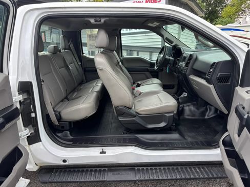 Used 2017 Ford F150 XL w/ Equipment Group 101A Mid AWD/4WD image 15