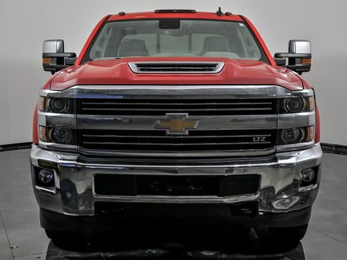 Used 2018 Chevrolet Silverado 3500 LTZ w/ Duramax Plus Package AWD/4WD image 4