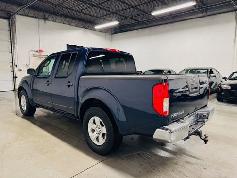 Used 2011 Nissan Frontier SV RWD image 6