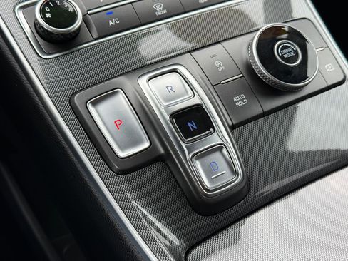 Used 2021 Hyundai Santa Fe SE image 16