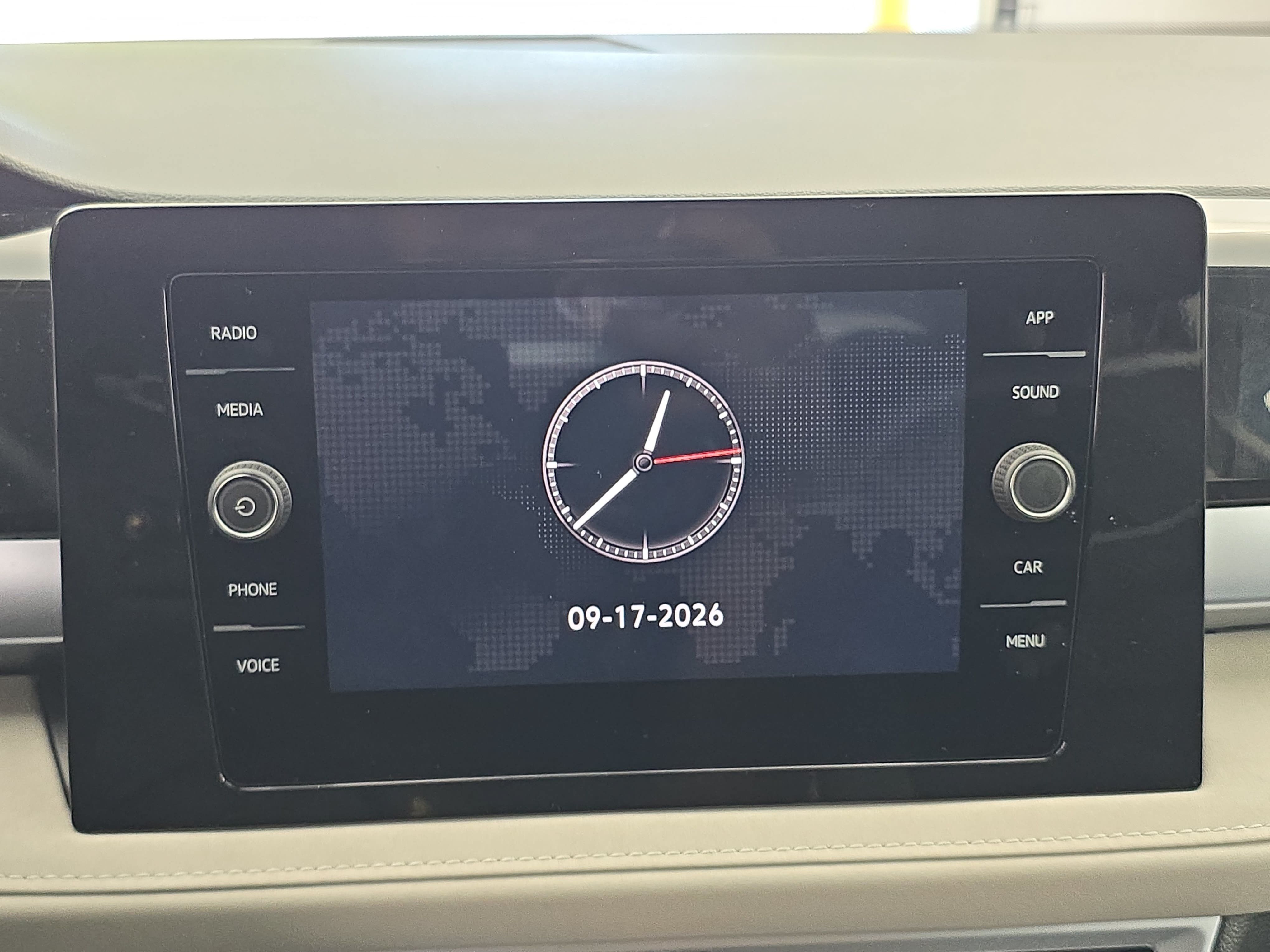 Used 2025 Volkswagen Taos SE FWD image 20
