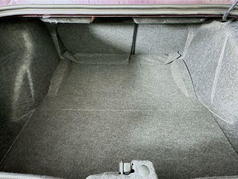 Used 2022 Dodge Challenger R/T w/ Performance Handling Group image 32