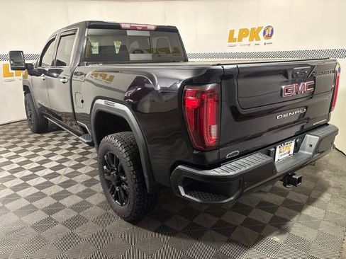 Used 2022 GMC Sierra 2500 Denali w/ Denali Black Diamond Edition AWD/4WD image 5