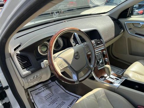 Used 2012 Volvo XC60 3.2 Premier FWD image 9