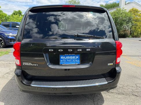 Used 2019 Dodge Grand Caravan SE FWD image 5