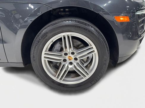 Used 2017 Porsche Macan image 30
