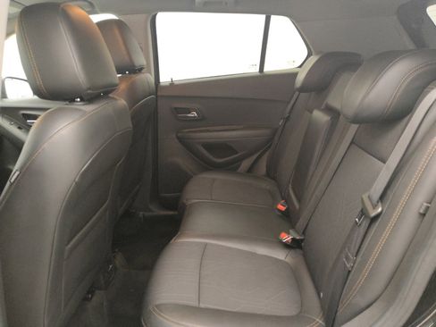 Used 2020 Chevrolet Trax LT w/ Driver Confidence Package FWD image 18