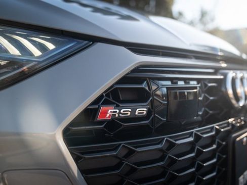Used 2022 Audi RS 6 image 13
