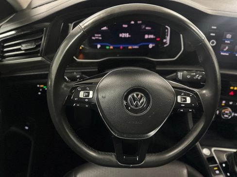 Used 2020 Volkswagen Jetta SEL FWD image 3