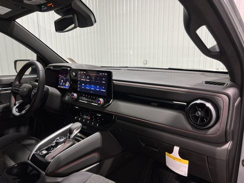 New 2025 Chevrolet Colorado Z71 image 27
