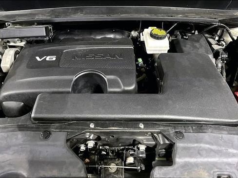 Used 2017 Nissan Pathfinder SL FWD image 11
