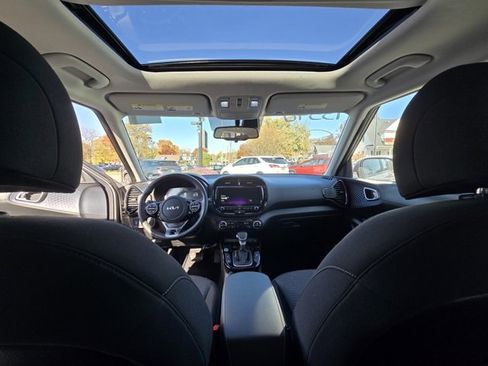 Used 2024 Kia Soul EX image 24