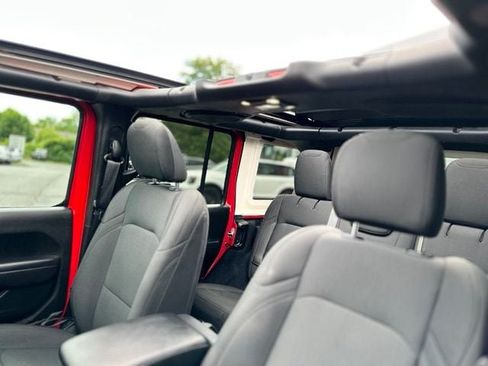 Used 2022 Jeep Wrangler Unlimited Sport w/ Sun And Sound Package AWD/4WD image 11