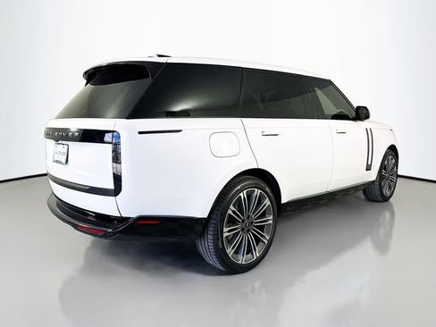Certified 2024 Land Rover Range Rover Long Wheelbase SE image 5