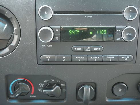Used 2014 Ford E-150 and Econoline 150 w/ Power Group RWD image 20