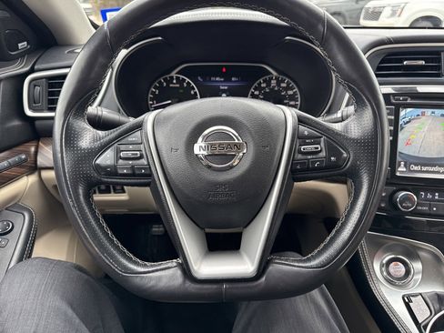 Used 2017 Nissan Maxima Platinum image 10