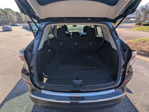 Used 2017 Nissan Murano SV image 14