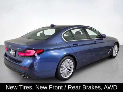 Used 2021 BMW 530i xDrive w/ Convenience Package AWD/4WD image 3