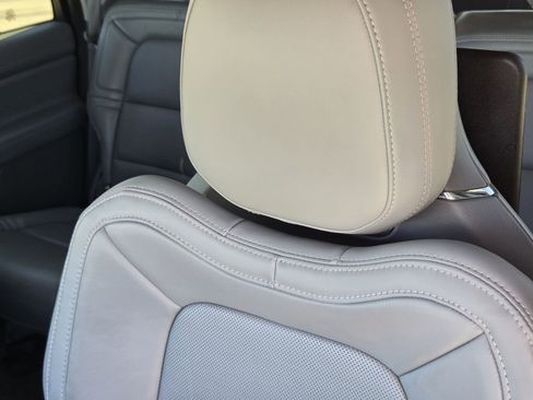 Used 2020 Lincoln Navigator L Reserve w/ Equipment Group 208A Reserve image 16