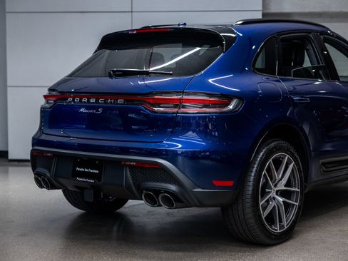 Certified 2026 Porsche Macan S AWD/4WD image 23