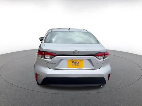 Used 2025 Toyota Corolla LE FWD image 12