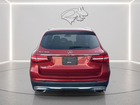Used 2019 Mercedes-Benz GLC 300 4MATIC image 4