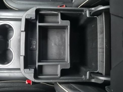 Used 2021 Chevrolet Suburban Premier w/ Premium Package image 23