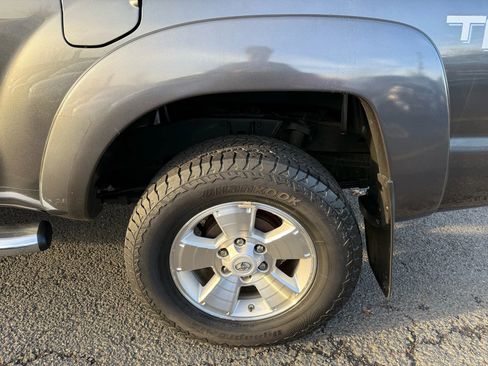 Used 2015 Toyota Tacoma 4x4 Double Cab image 33