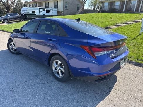 Used 2022 Hyundai Elantra SE image 5