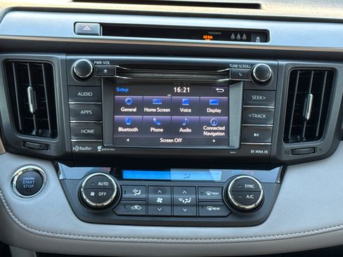 Certified 2018 Toyota RAV4 XLE image 23