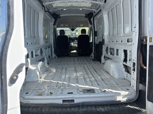 Used 2024 Ford Transit 250 148 Medium Roof image 4